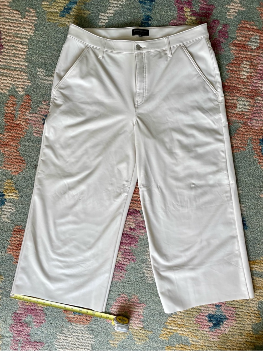 Banana Republic Vegan Leather Wide Leg Cropped Pants sz 33/16 in "Snow Day" NWT - Picture 2 of 8